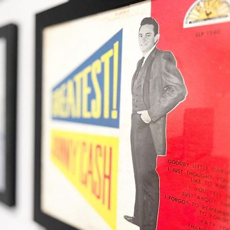 New Johnny Cash On Main Ensuite Laundrey Custer Kültér fotó